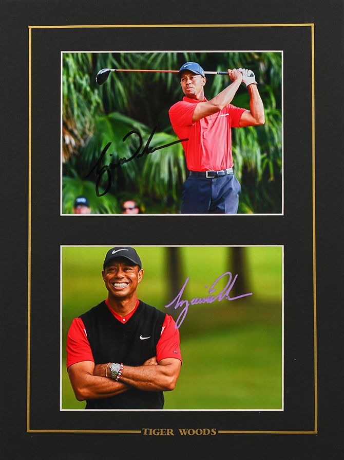 Null Tiger Woods. Set di 2 foto autografate dal campione di golf, vincitore di 5&hellip;
