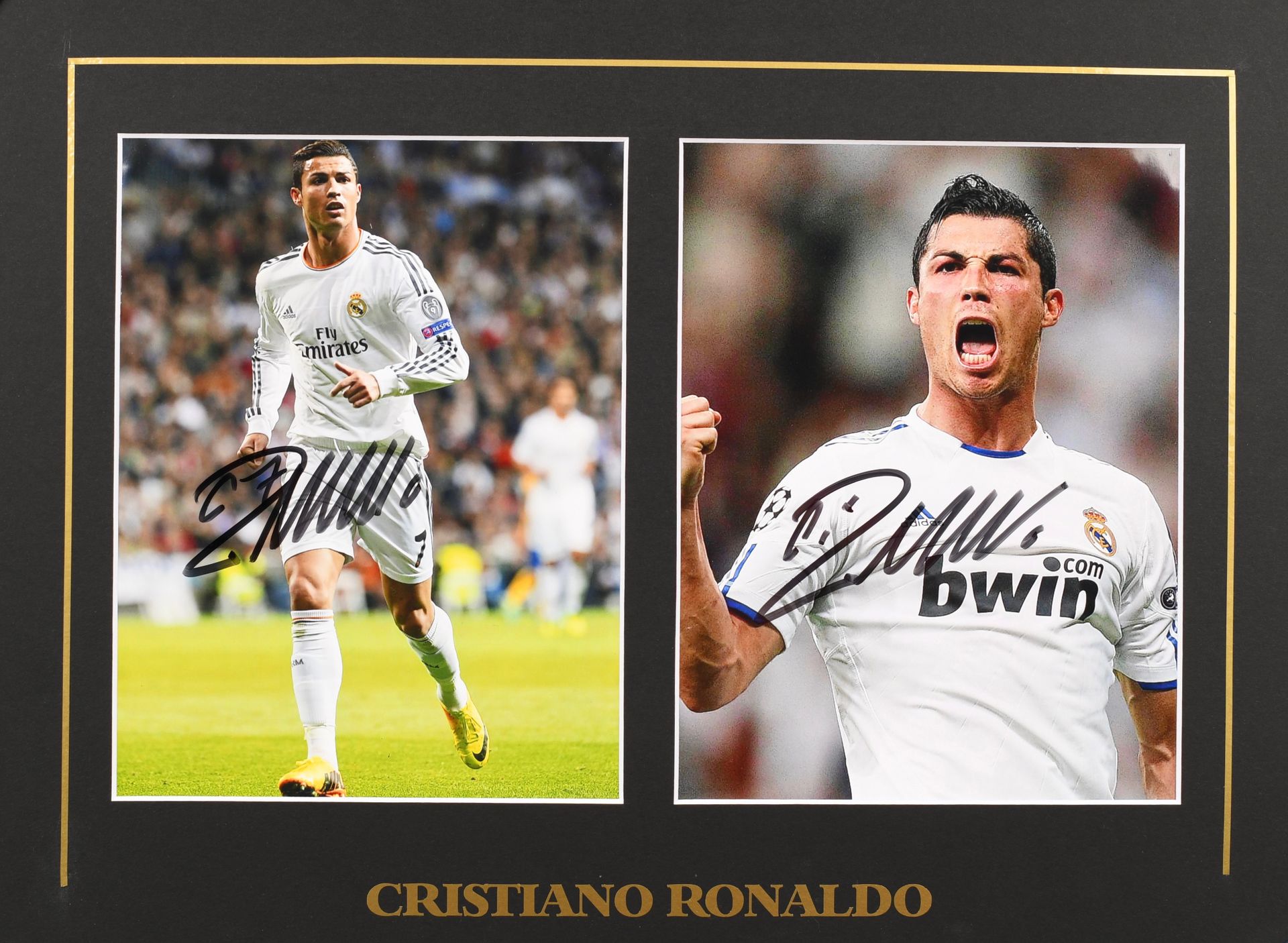 Null 
克里斯蒂亚诺-罗纳尔多。一套两张由身穿皇家马德里球衣的球员亲笔签名的照片。彩色照片。格式为每幅15x20厘米，装在30x40厘米的画框中。