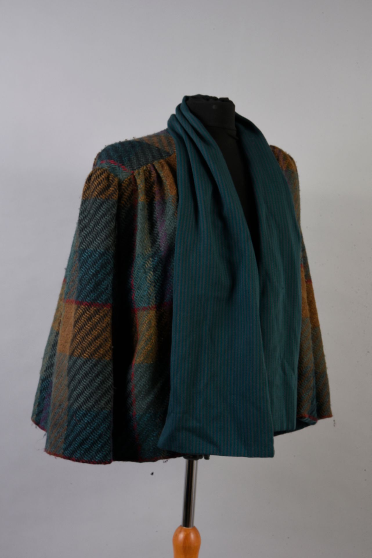 LANVIN Veste en laine et soie en tweed multicolore doublure et col drapé à rayur&hellip;