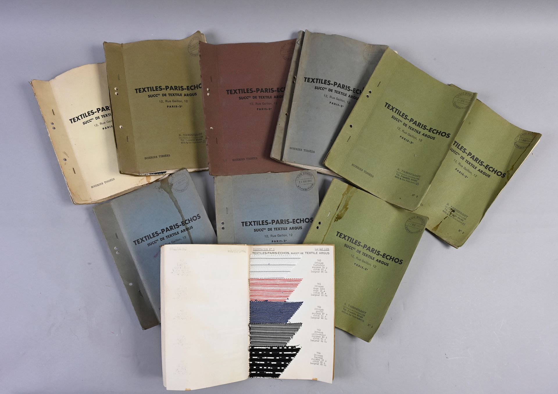 Null Trois albums de lainages, datés 1949, 1950 et 1959, principalement fin lain&hellip;