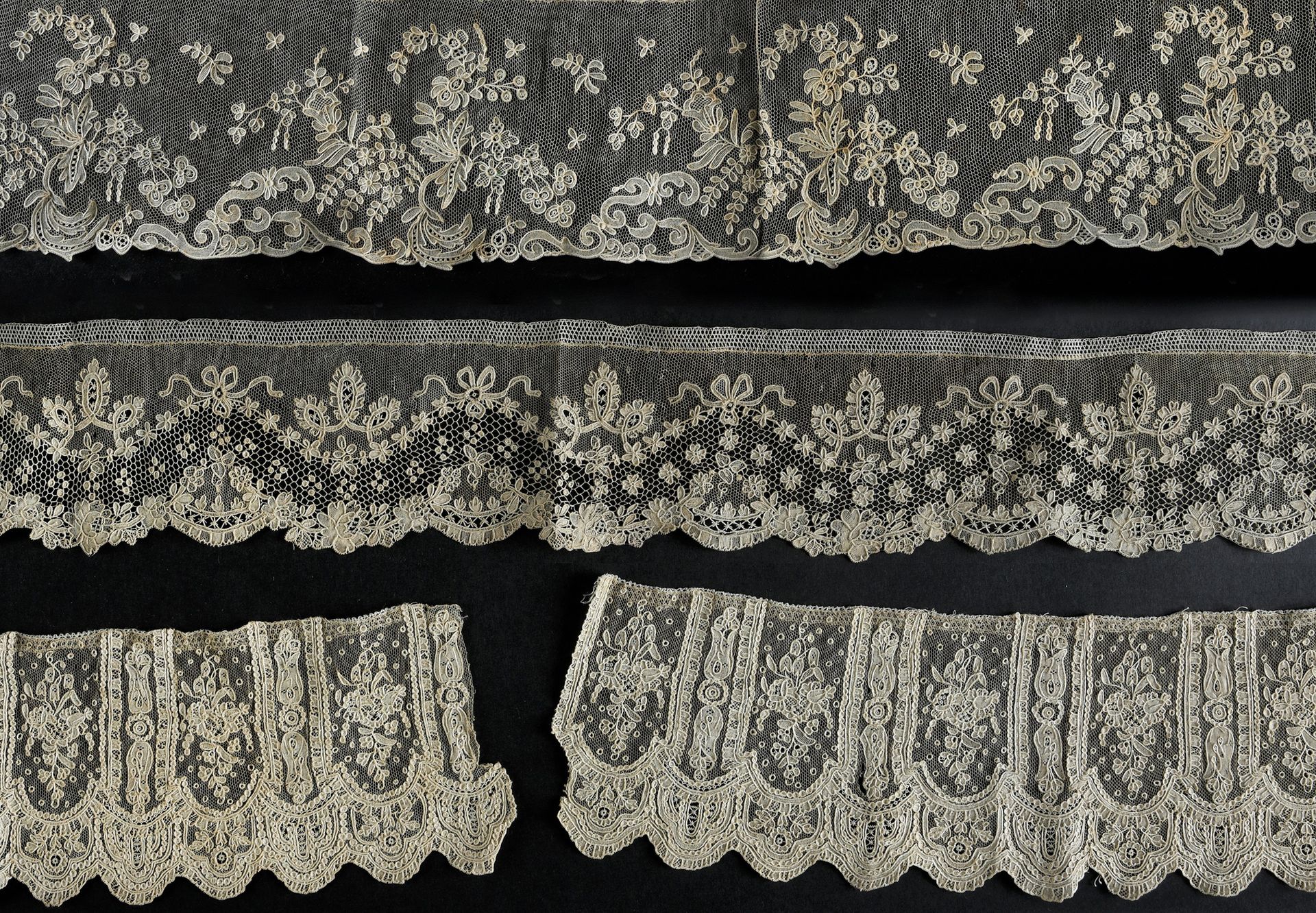 Null Five borders in Alençon lace, needle, 1st half of the 19th century.

With g&hellip;