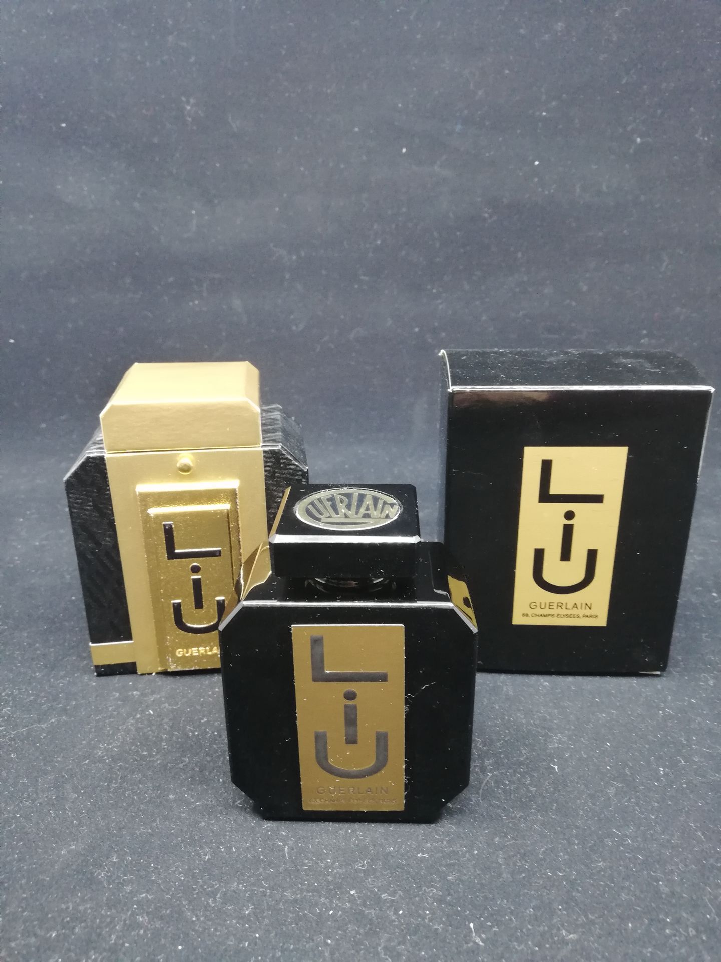 Null Guerlain - "Liu" - (1928)

Presentado en su caja de lujo de cartón dorado y&hellip;