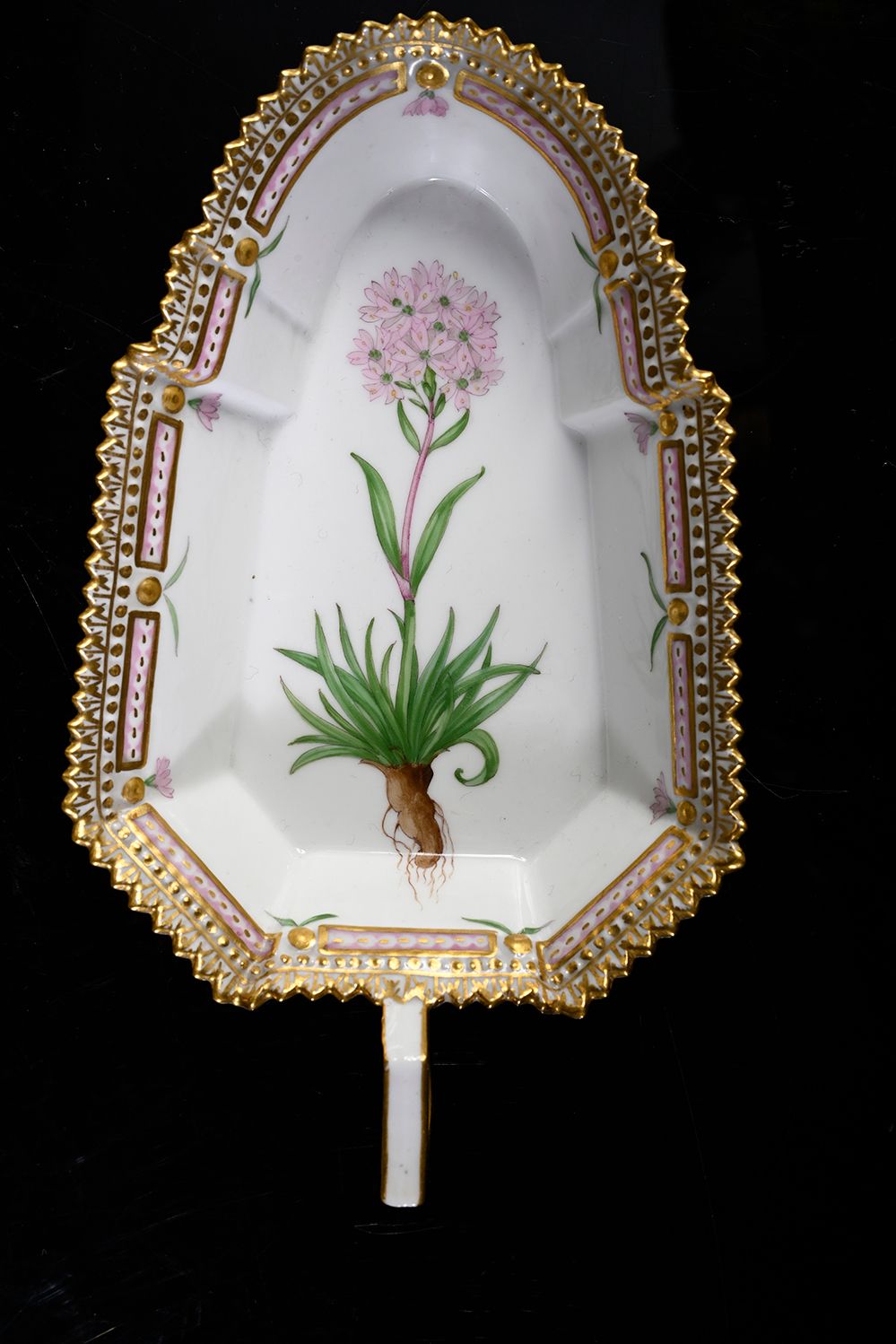Null Fuente de porcelana para encurtidos, modelo Flora Danica, con decoración po&hellip;