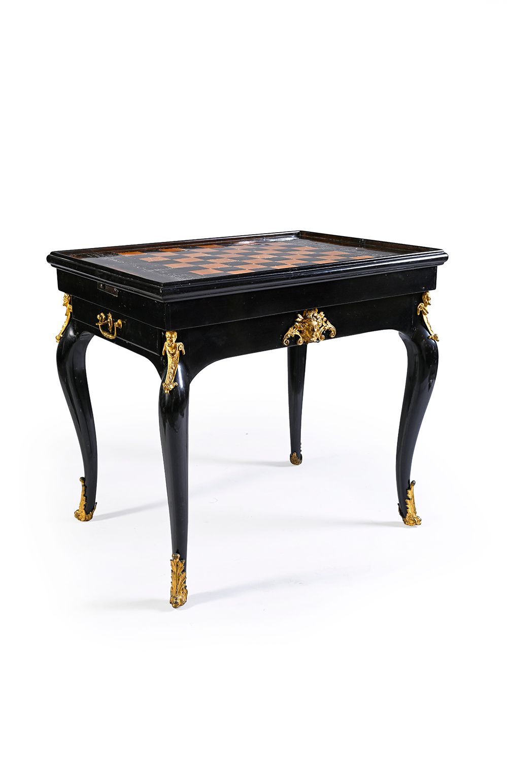 Null Table tric-trac in blackened wood and marquetry decoration. The removable t&hellip;