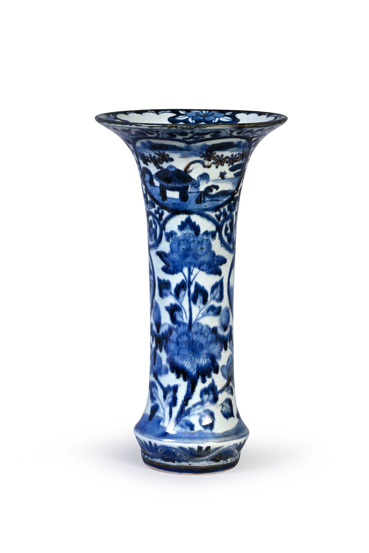 JAPON, Fours de Arita, XVIIe siècle Arita porcelain vase
With cylindrical body a&hellip;