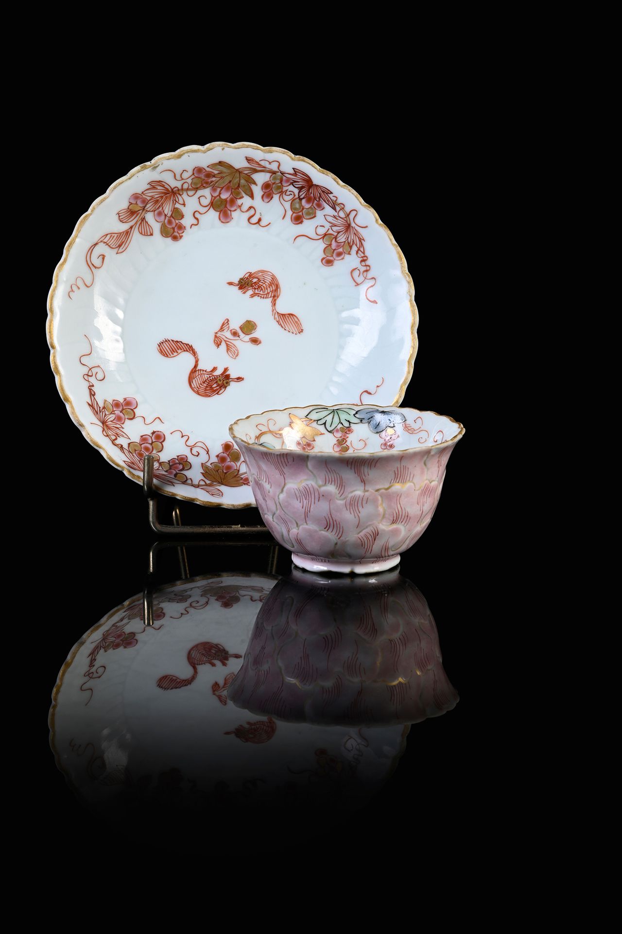 CHINE, Compagnie des Indes, XVIIIe siècle* Coupe et soucoupe en porcelaine
De fo&hellip;