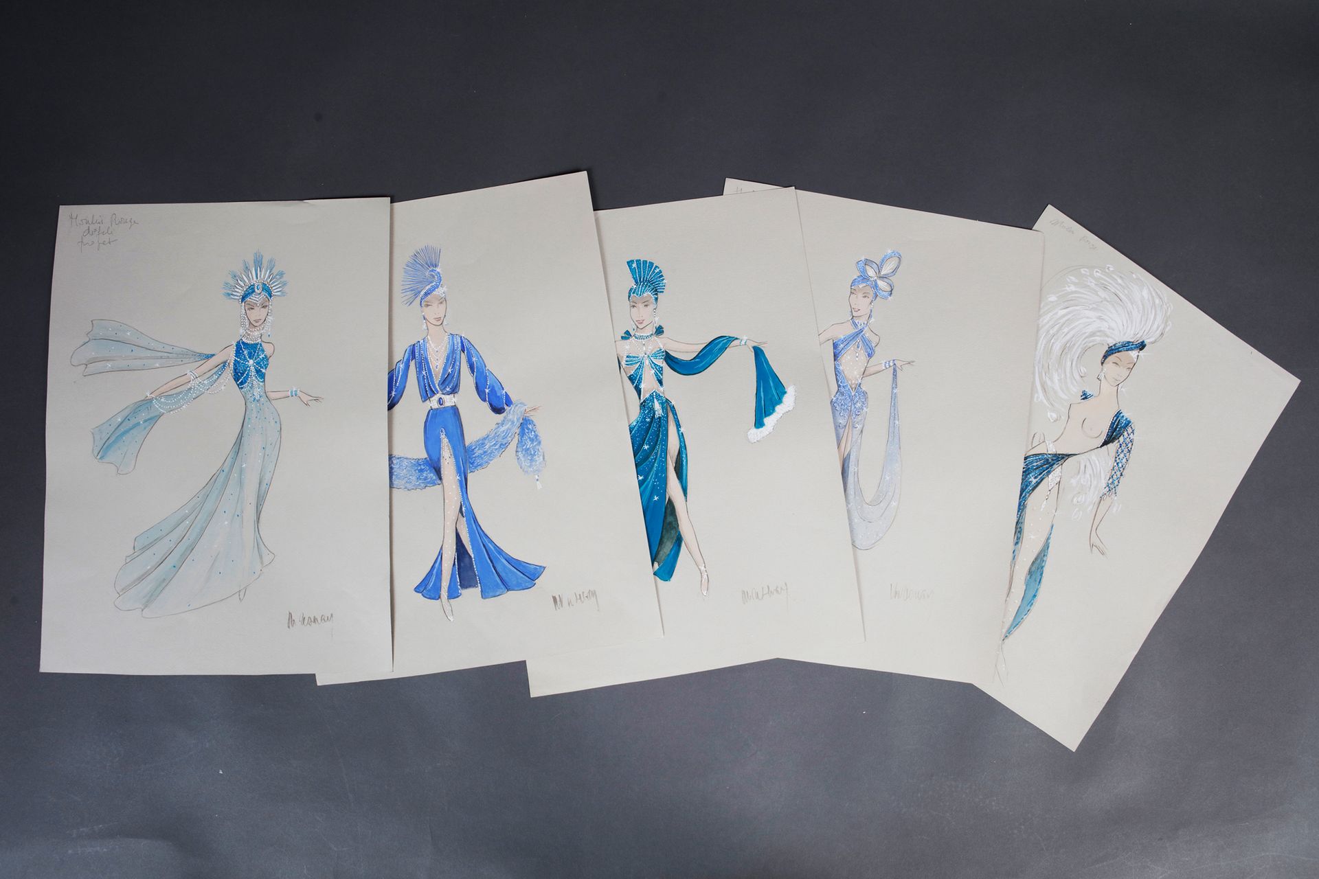 Null 1 ensemble de 5 dessins originaux des tenues créées par le styliste Michel &hellip;