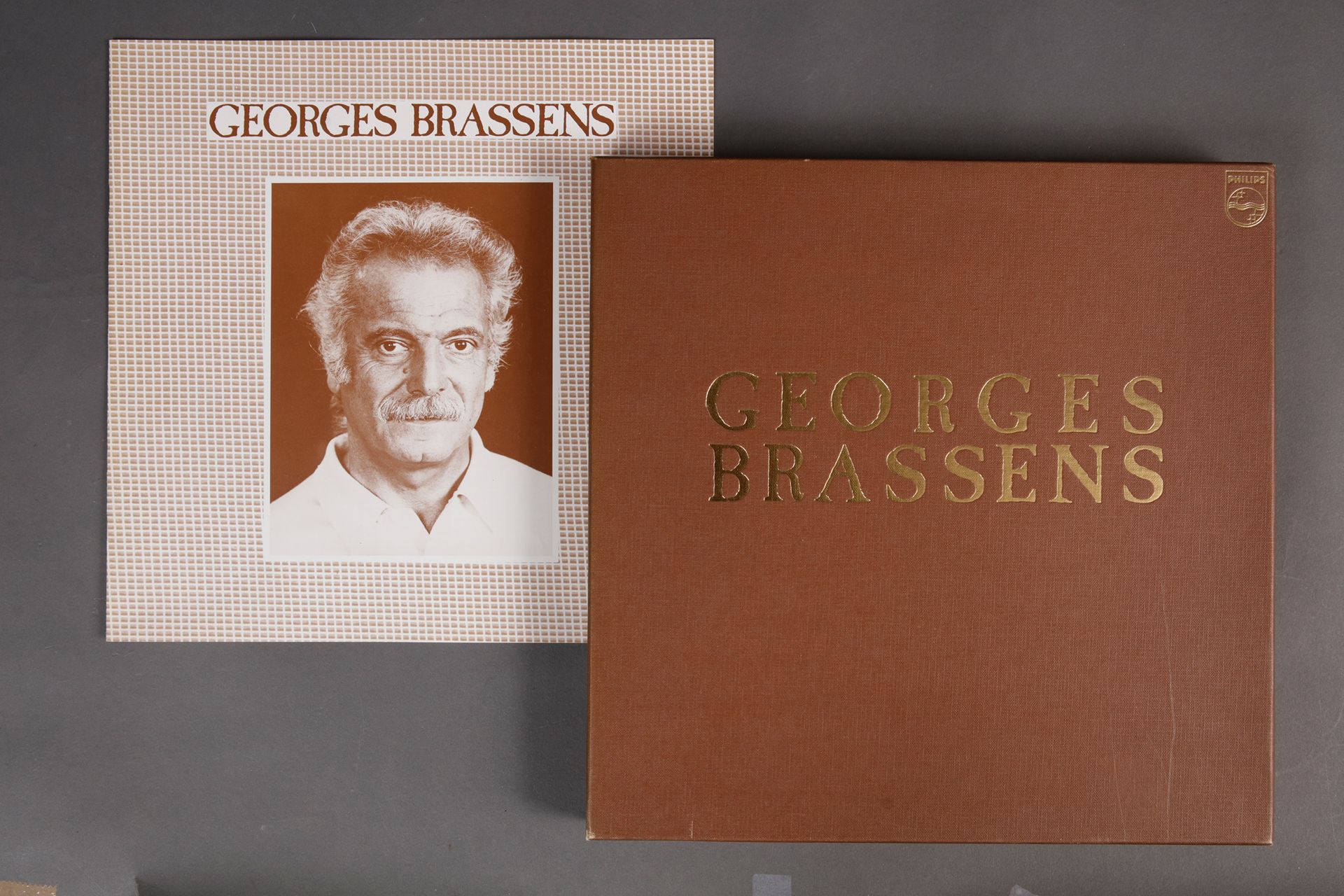 Null GEORGES BRASSENS
1 Box mit 12 Vinyl-Schallplatten von Georges
Brassens, ver&hellip;