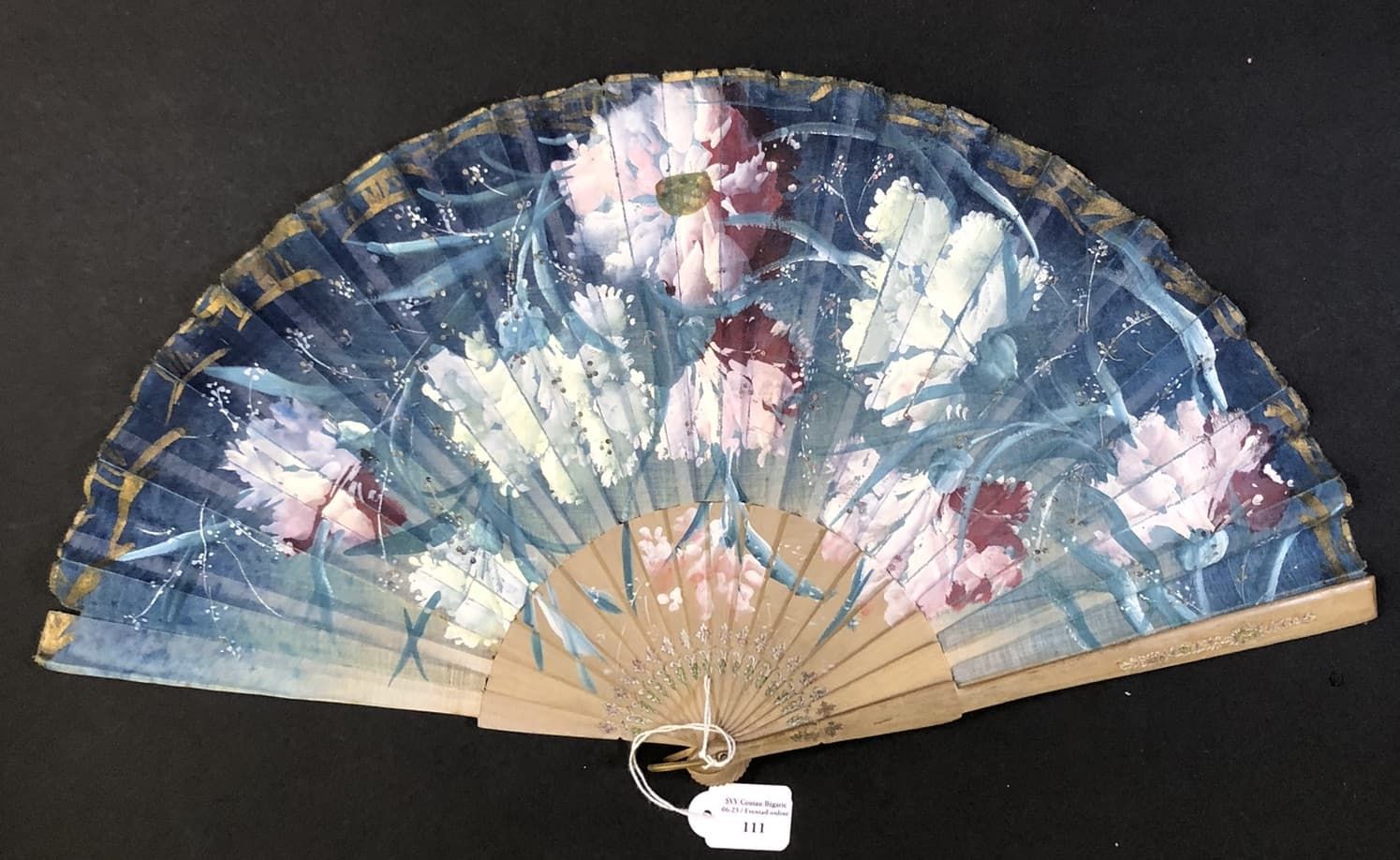 Null Carnations, Europe, circa 1900
Folded fan, the fabric leaf painted with car&hellip;