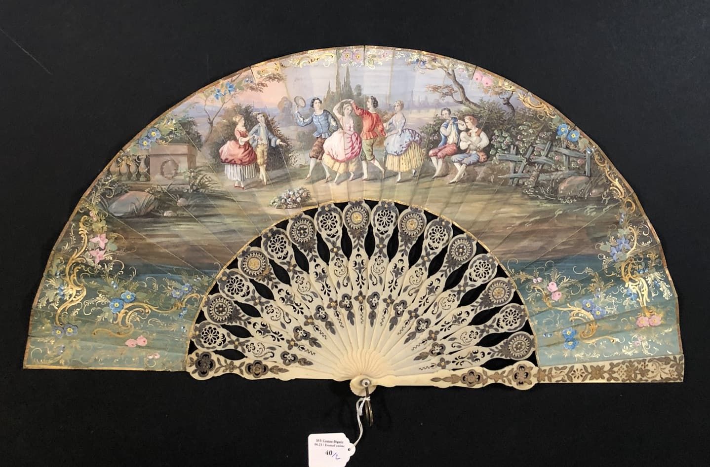 Null Two fans, Europe, circa 1850
The leaves are made of lithographed paper; one&hellip;