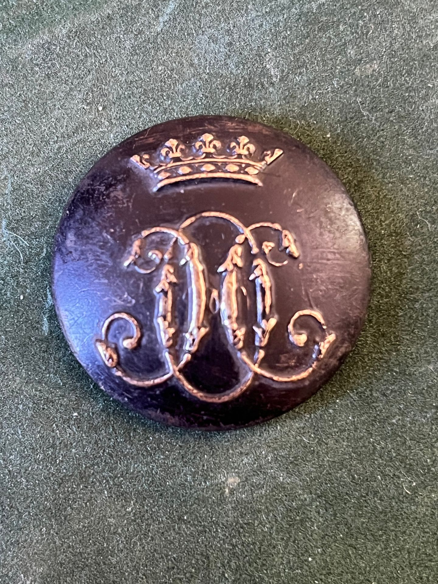 Null Button for the crew of H.R.H. The Duke of Aumale (1874-1886)