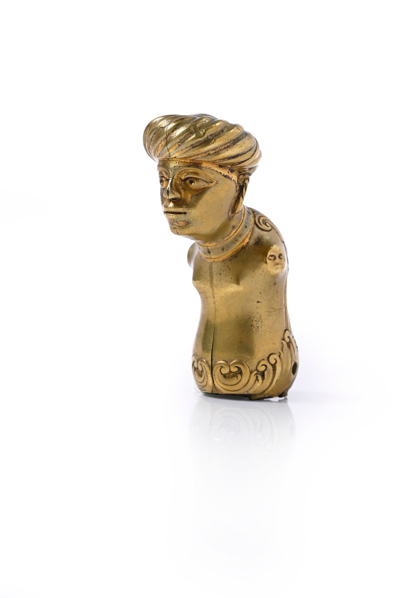 Null Pomo de bastón de cobre dorado que representa a un pequeño turco envuelto e&hellip;