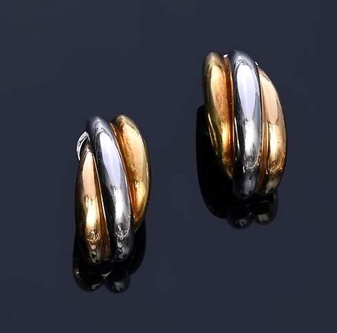 FRED Paire de boucles d'oreille 3 tons d'or 18k (750e), à décor de godrons. Sign&hellip;