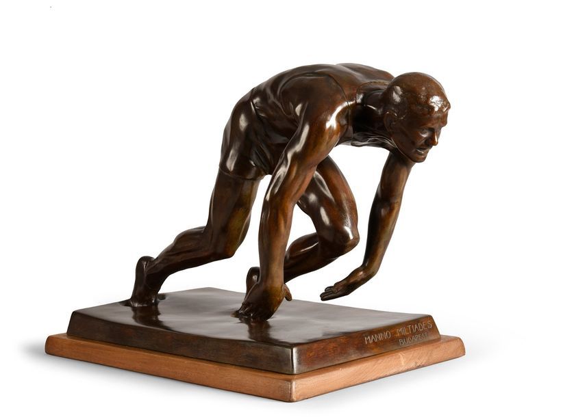 Null Exceptionnelle sculpture en bronze.
«Coureur au départ». Signée Manno Milti&hellip;