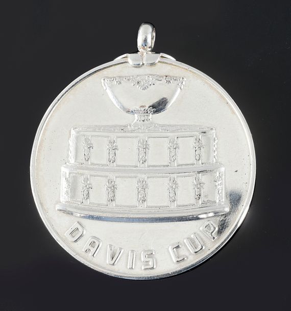 Null Médaille de finaliste de la Coupe Davis 1999 attribuée à Guy Forget, capita&hellip;