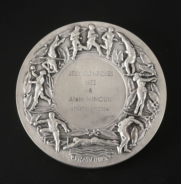 Null Médaille commémorative offerte par le Président de la République Française &hellip;