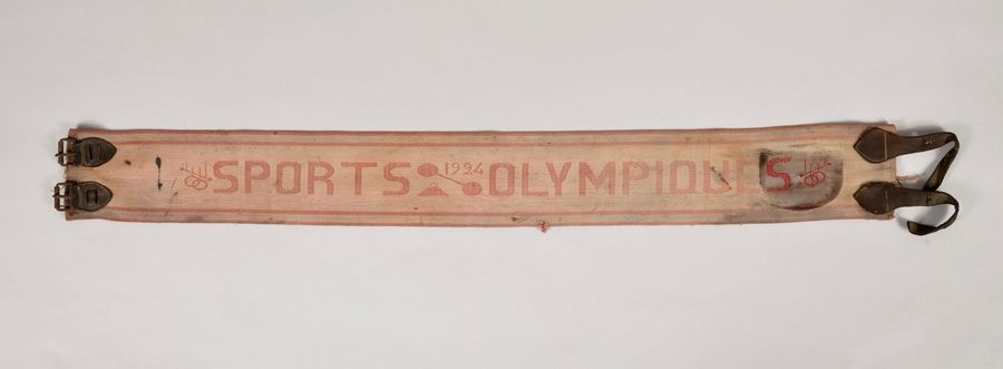 Null Ceinture. «Sports Olympiques» 1924 remise aux gymnastes. En toile. Longueur&hellip;