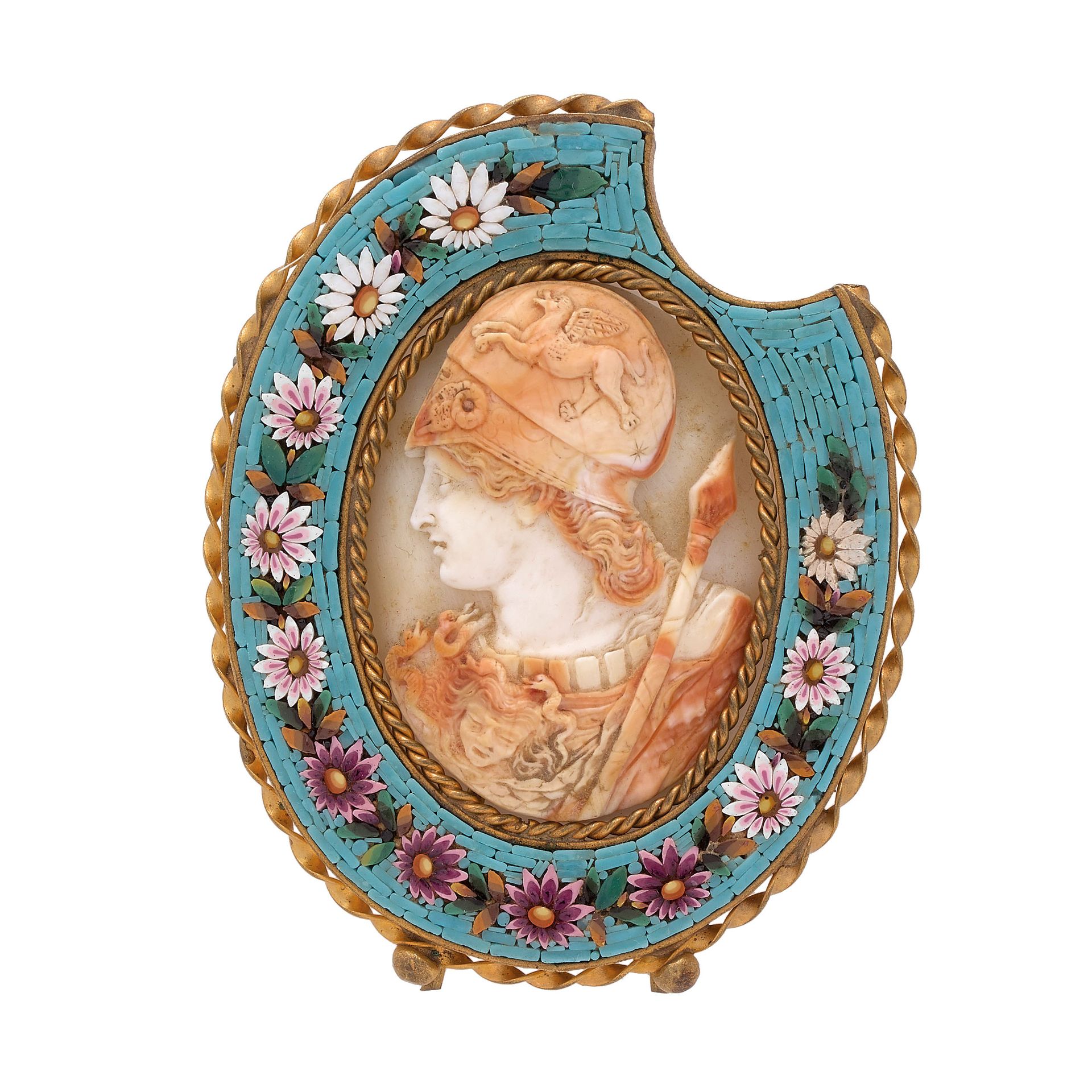Null 壳体上的CAMEE

代表米纳瓦的轮廓和美杜莎的头。

在一个镀金的金属框架内，装饰着微马赛克的花朵和叶子。

19世纪时期。

一个十九世纪的浮雕图&hellip;