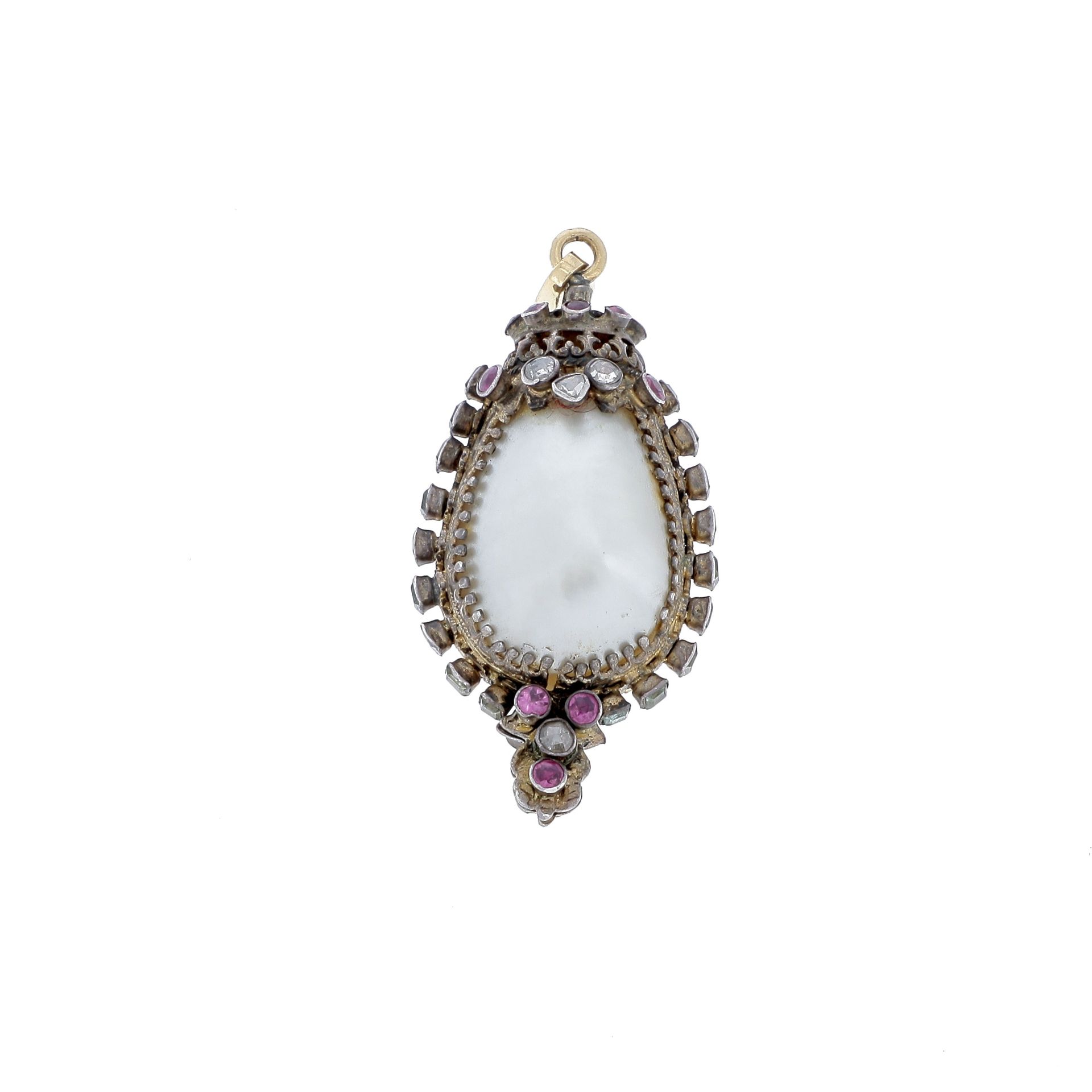 Null PENDANT

silver pendant with small colored stones (to touch) and pearl blow&hellip;