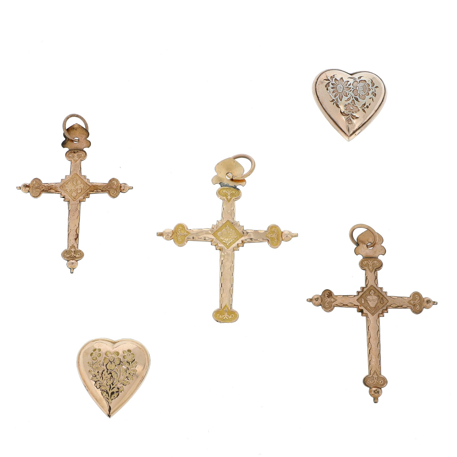 Null 布列塔尼十字和心形套装

一个是镀金的，其他是鎏金的。 

一套区域性的十字架和心形吊坠。一个是金银色，另一个是镀金的。



重量：4.5（银 - &hellip;