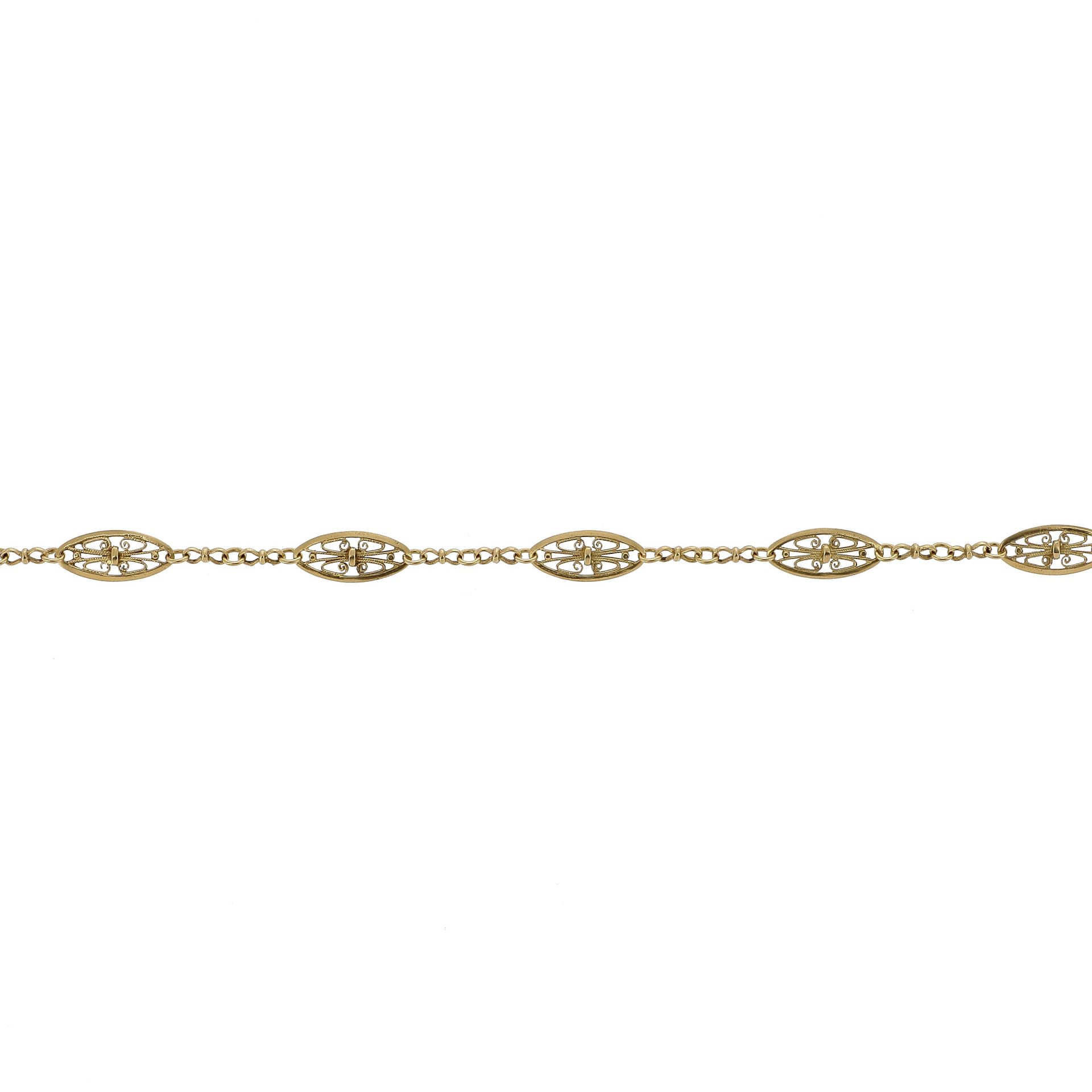 Null 古代水库

黄金链子上有椭圆形的丝状链接。

一条18K金链。



RC :

长度：约74厘米。

重量：25.4克（18K - 750）。