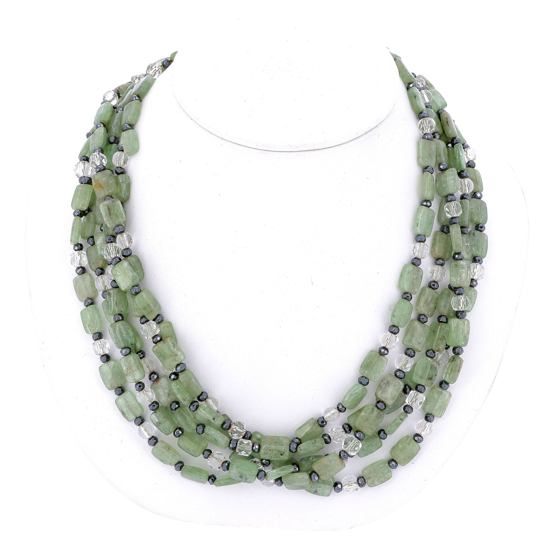 Null NECKLACE

Five rows of flat peridot beads alternating with faceted rock cry&hellip;