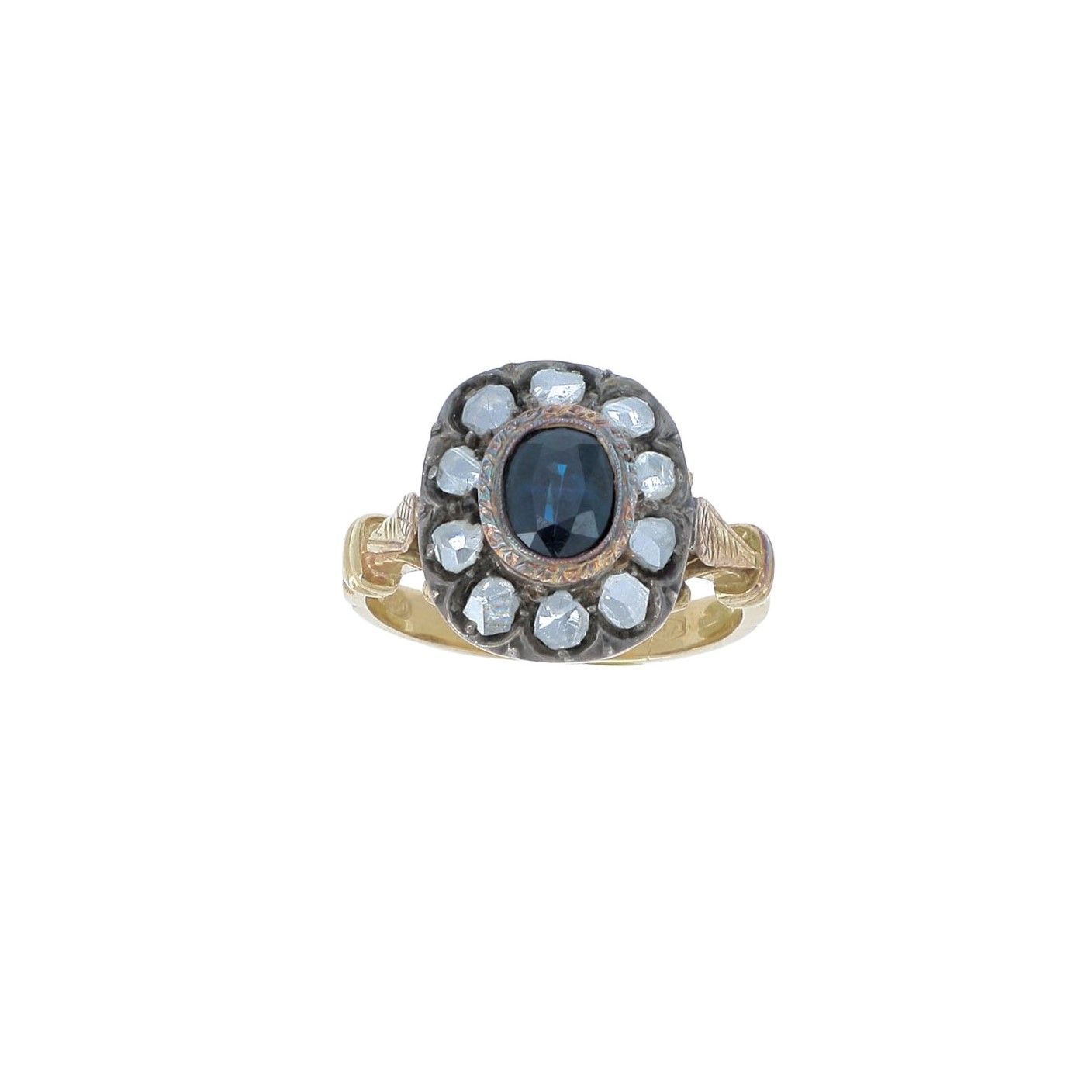 Null 戴维斯戒指

黄金和银制，以一圈钻石中的椭圆形蓝宝石为中心。

19世纪。

一个19世纪的钻石，蓝宝石，银和18K金戒指。



RC。

TDD：&hellip;