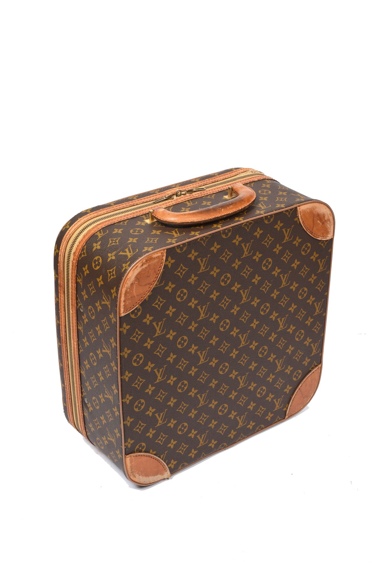 Null Louis VUITTON

Monogram帆布和天然皮革的小旅行箱，半灵活的方形，有把手，内部是米色的Vuittonite。

41 x 41 1&hellip;