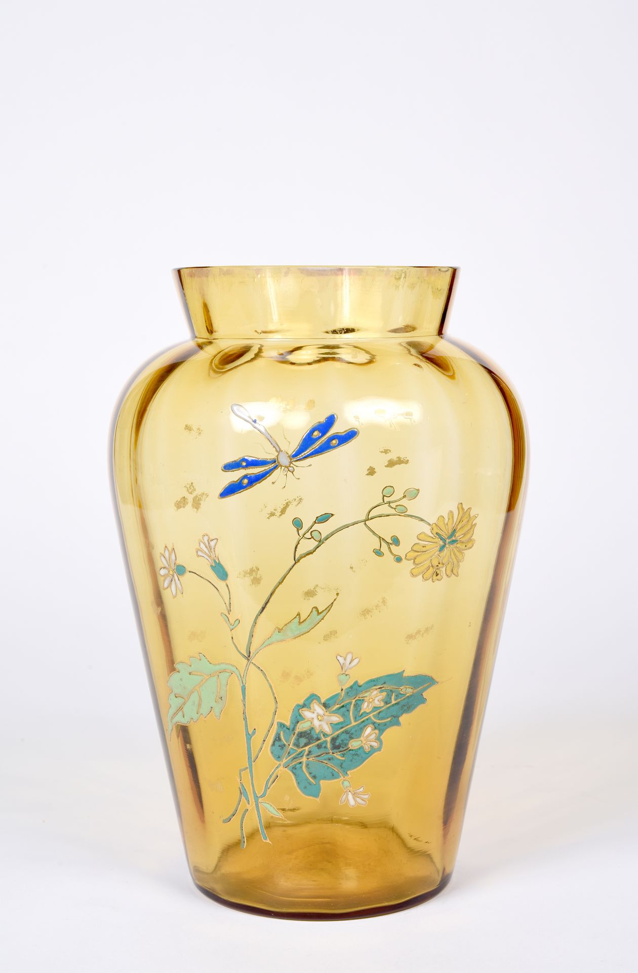 Null ÉMILE GALLÉ (1846-1904)

Vase de forme balustre en verre fumé transparent.
&hellip;