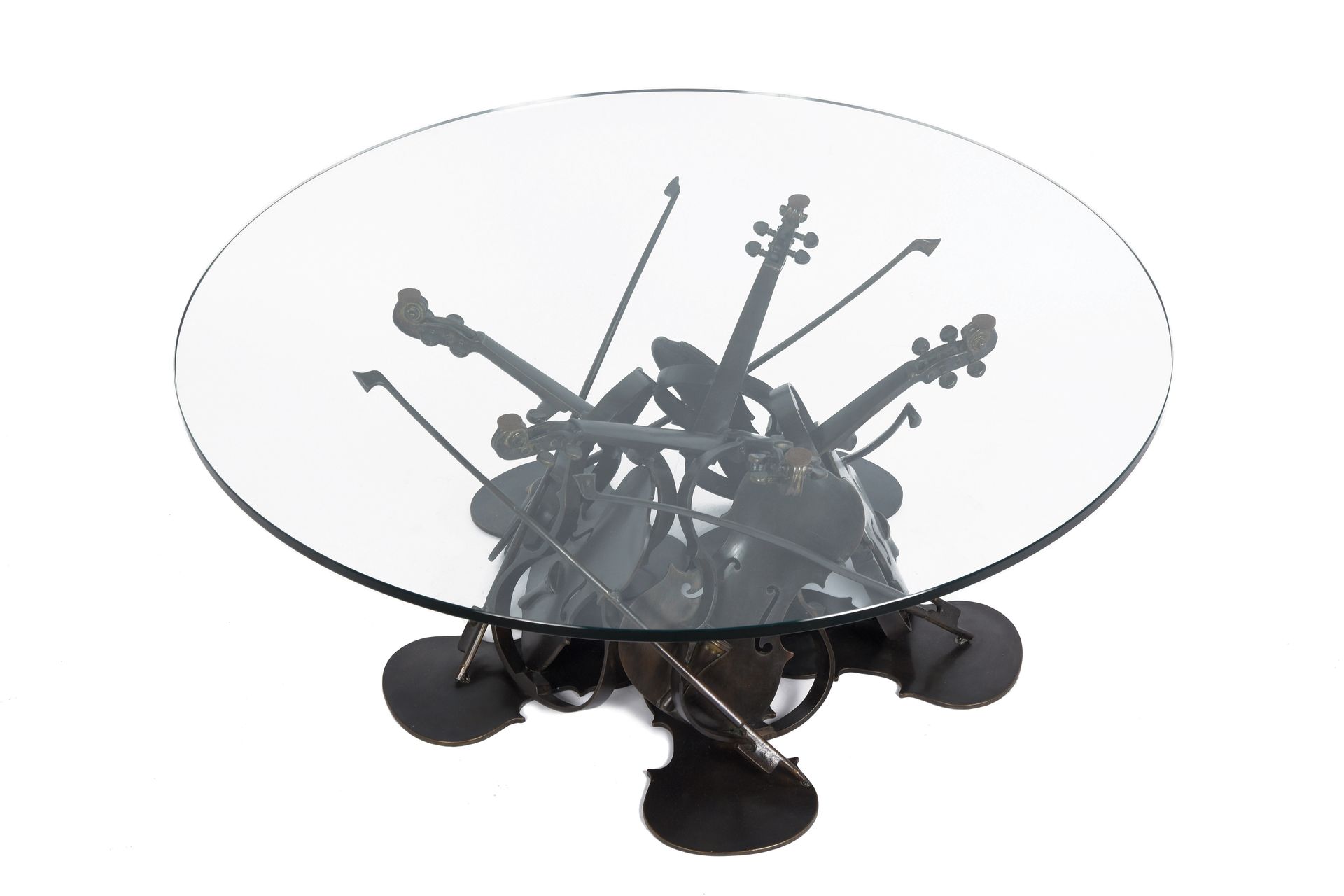 Null 费尔南德斯-阿曼(1928-2005)

小提琴桌, 1995

古铜色底座和圆形玻璃顶

签名

独特的作品

40 x 70 x 70厘米



&hellip;