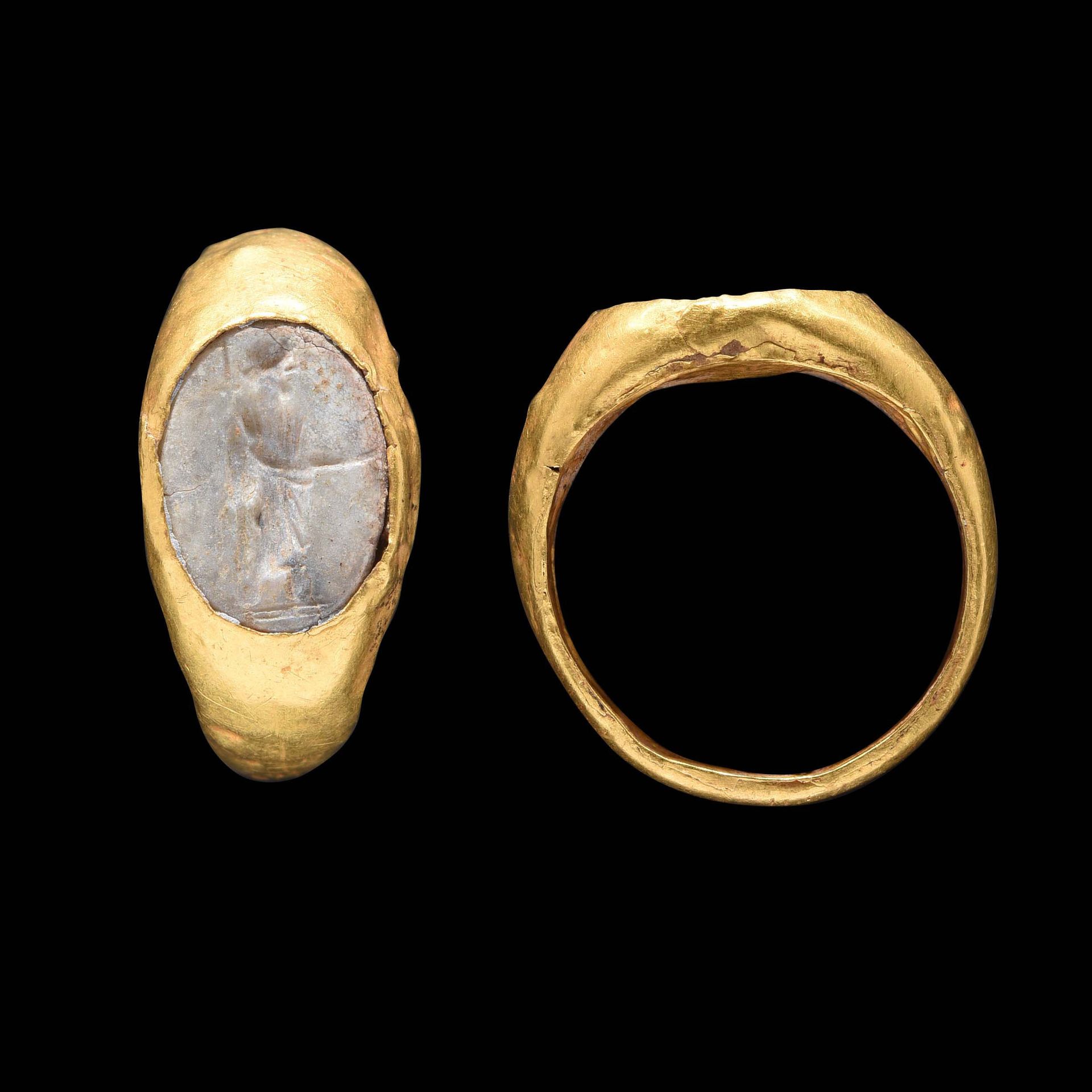 Null RING

Roman art, 1st-2nd century.

Hammered gold leaf, set with an intaglio&hellip;