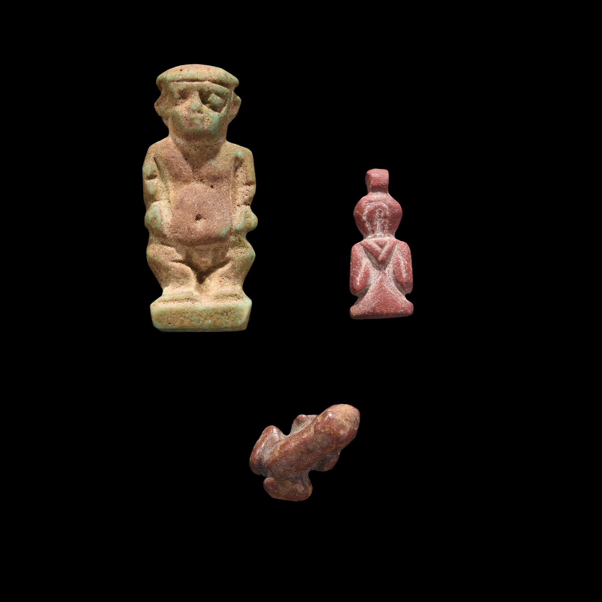 Null 一组3个护身符

由一个陶器ptah-patech、Tyet和一个碧玉青蛙组成。埃及，新王国到托勒密时期，公元前1200-30年，高34毫米；20毫米&hellip;