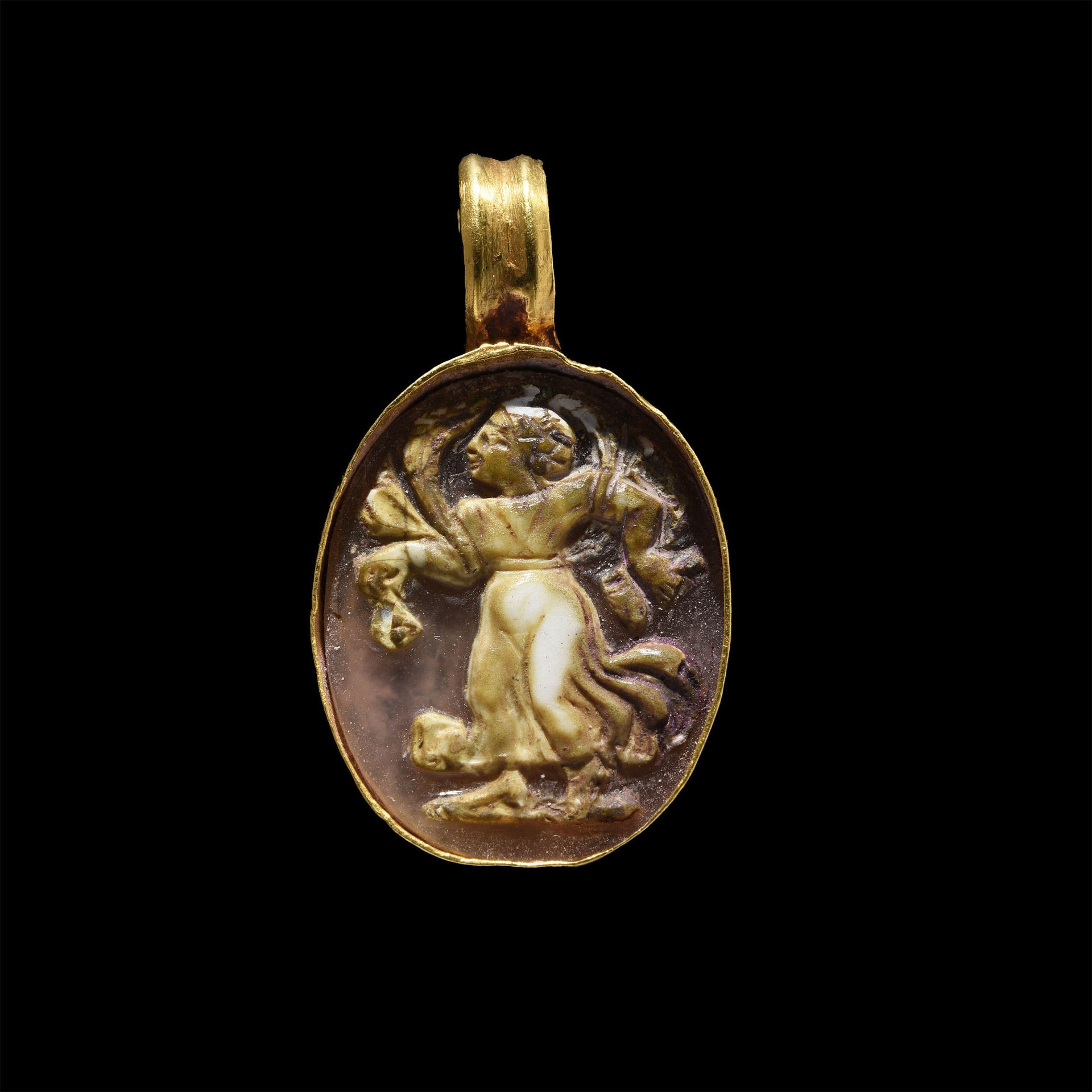 Null 浮雕挂件

罗马艺术，3-4世纪。

金质，背面刻有一个十字架。镶嵌在玛瑙上的浮雕，有两层，显示出左边的一个跳舞的女郎的轮廓。30 x 16 mm 后&hellip;