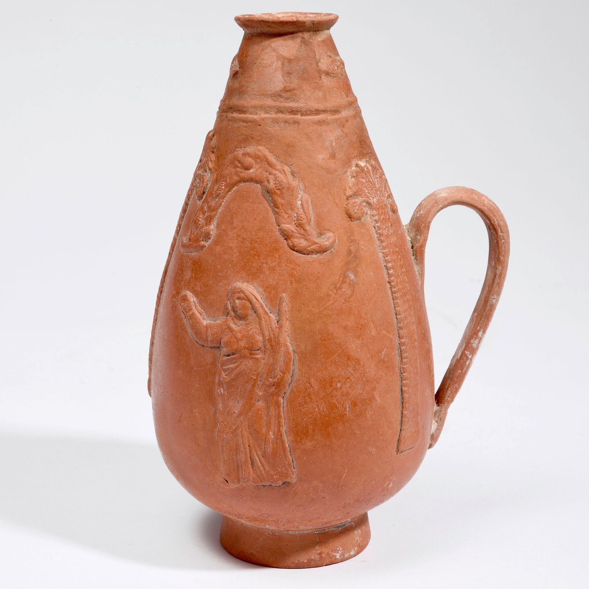 Null PIRIFORM SIGILLATED JAR

North Africa, 2nd century

Orange terra-cotta with&hellip;