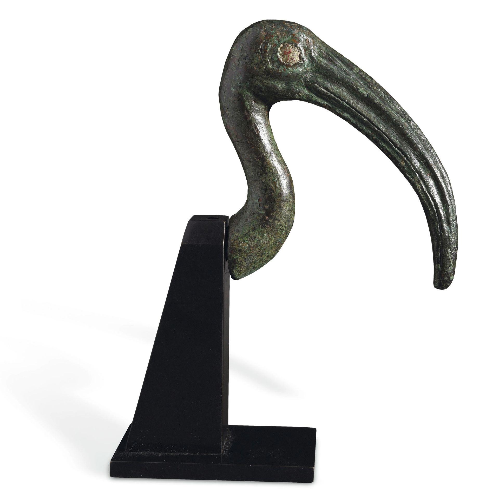 Null HEAD OF AN IBIS

Egypt, Late Period, 664-332 B.C. 

Bronze with green patin&hellip;