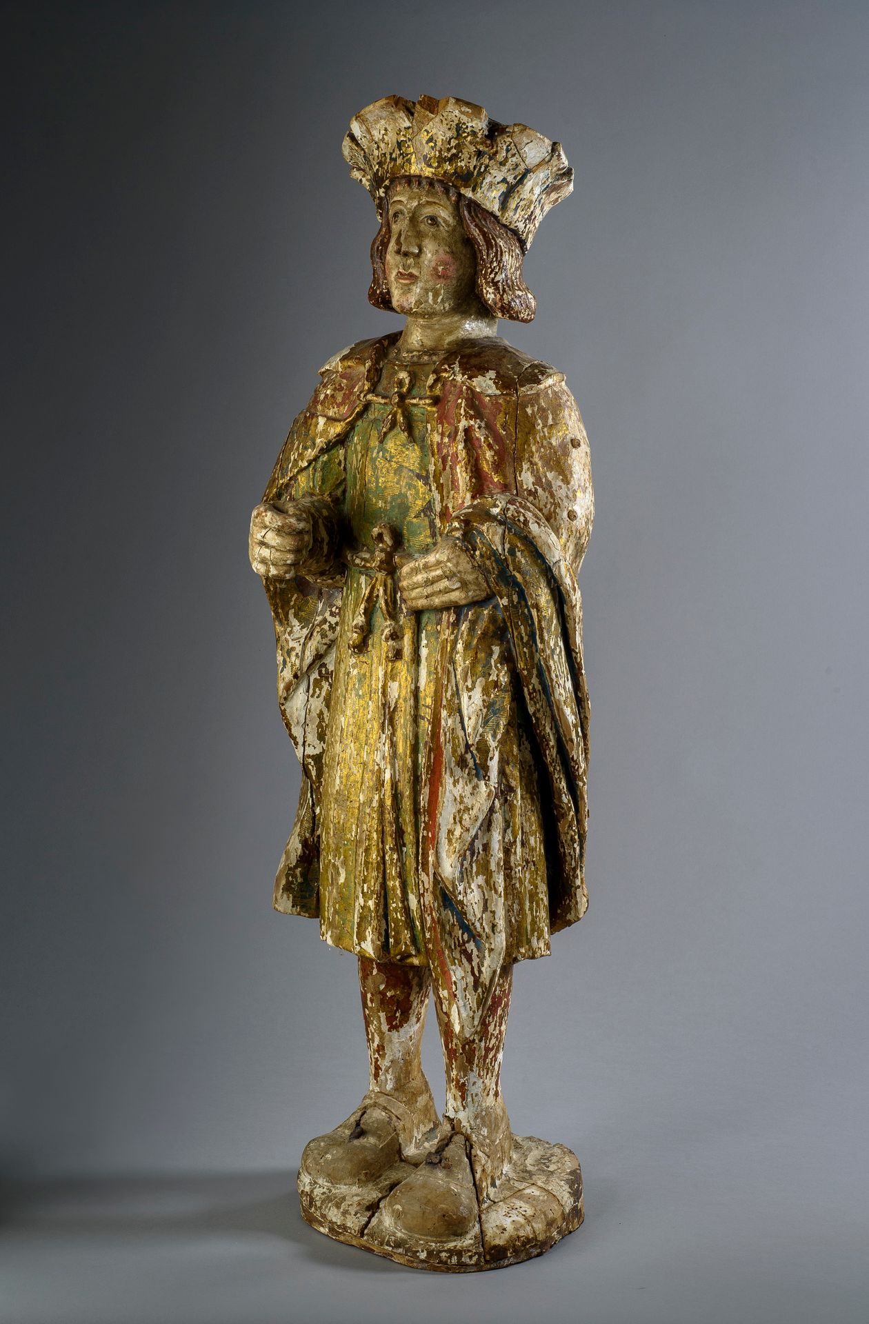 FRANCE, XVIE SIÈCLE 
Personnage masculin 
Sculpture en bois polychromé et doré 
&hellip;