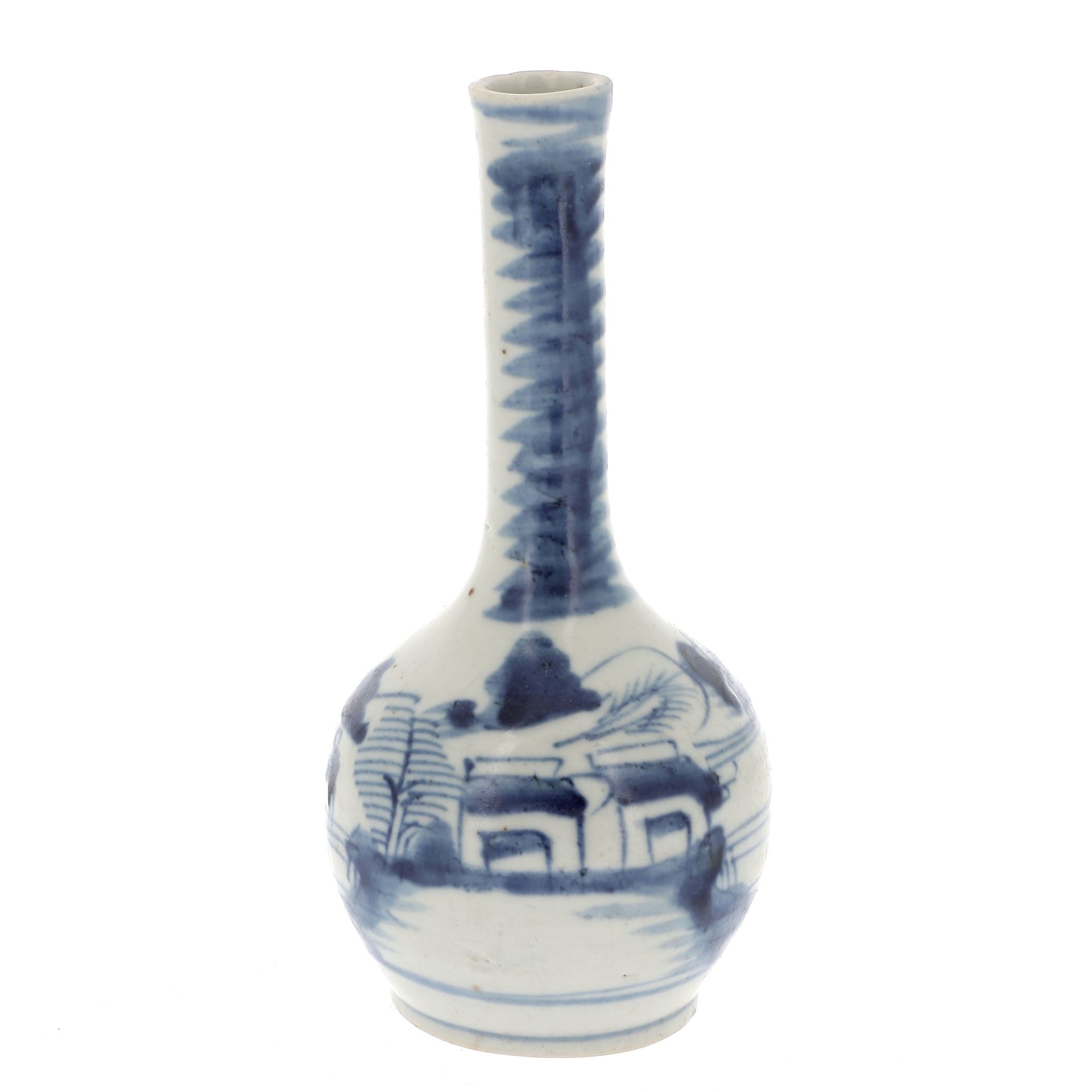 Null 中国

青花瓷长颈小花瓶，有山水纹饰。

H.17厘米（脖子上有一个缺口）
