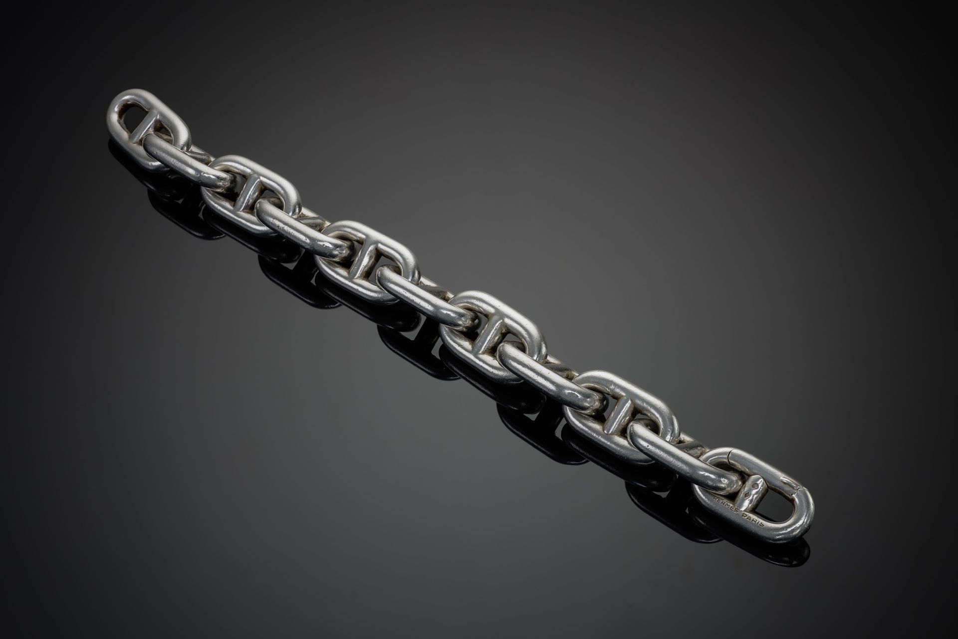 Null HERMES PARIS
Bracelet "Anchor chain" in silver 
Length: 21 cm
weight: 124,3&hellip;