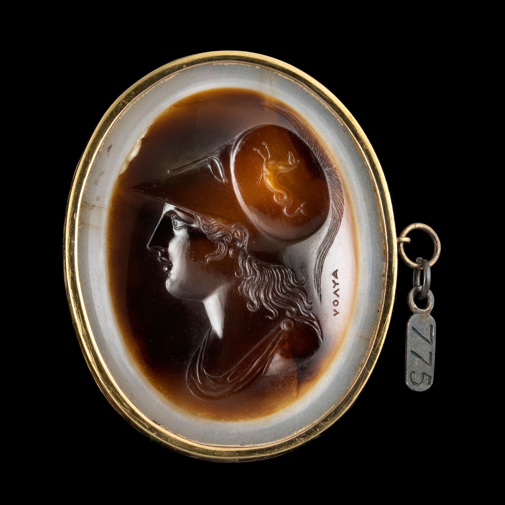 Null REGA FILIPPO (1761-1833)
RARE INTAILLE-CAMEE
dans une corniche en or, sur a&hellip;
