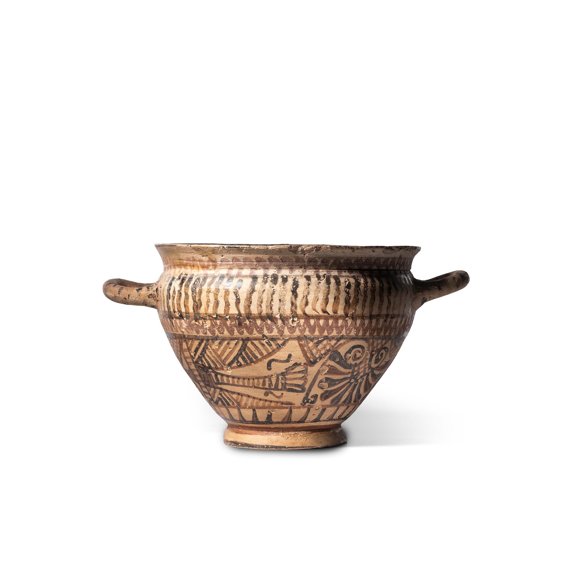 Null *SKYPHOS
Terracotta
H. 14 cm; L. 18.5 cm 
Greece, 8th-7th century B.C. 

Pr&hellip;