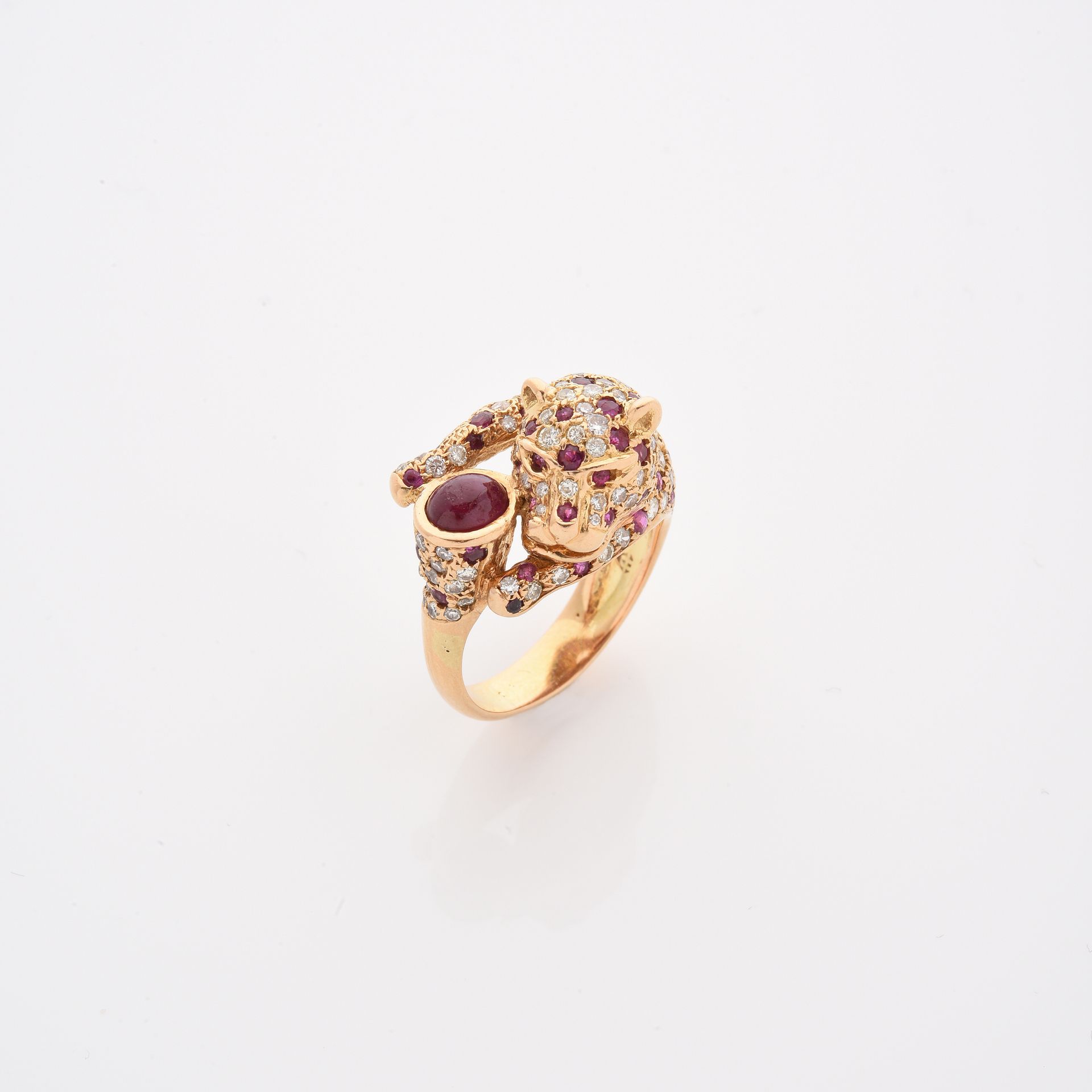 Null PANTHER RING 
Yellow gold, the head and body paved with rubies and diamonds&hellip;