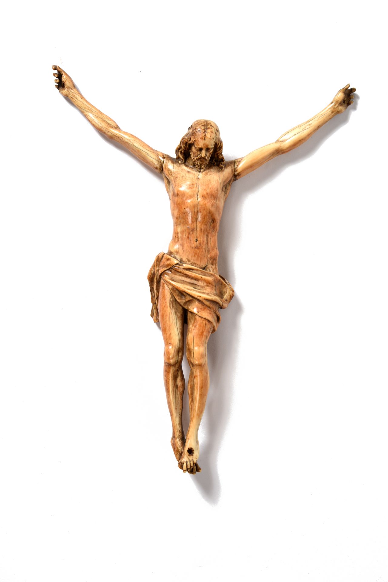 Null CHRIST EN CROIX
En ivoire. 
Italie XVIIIème siècle
H : 28 cm
(Manques la co&hellip;