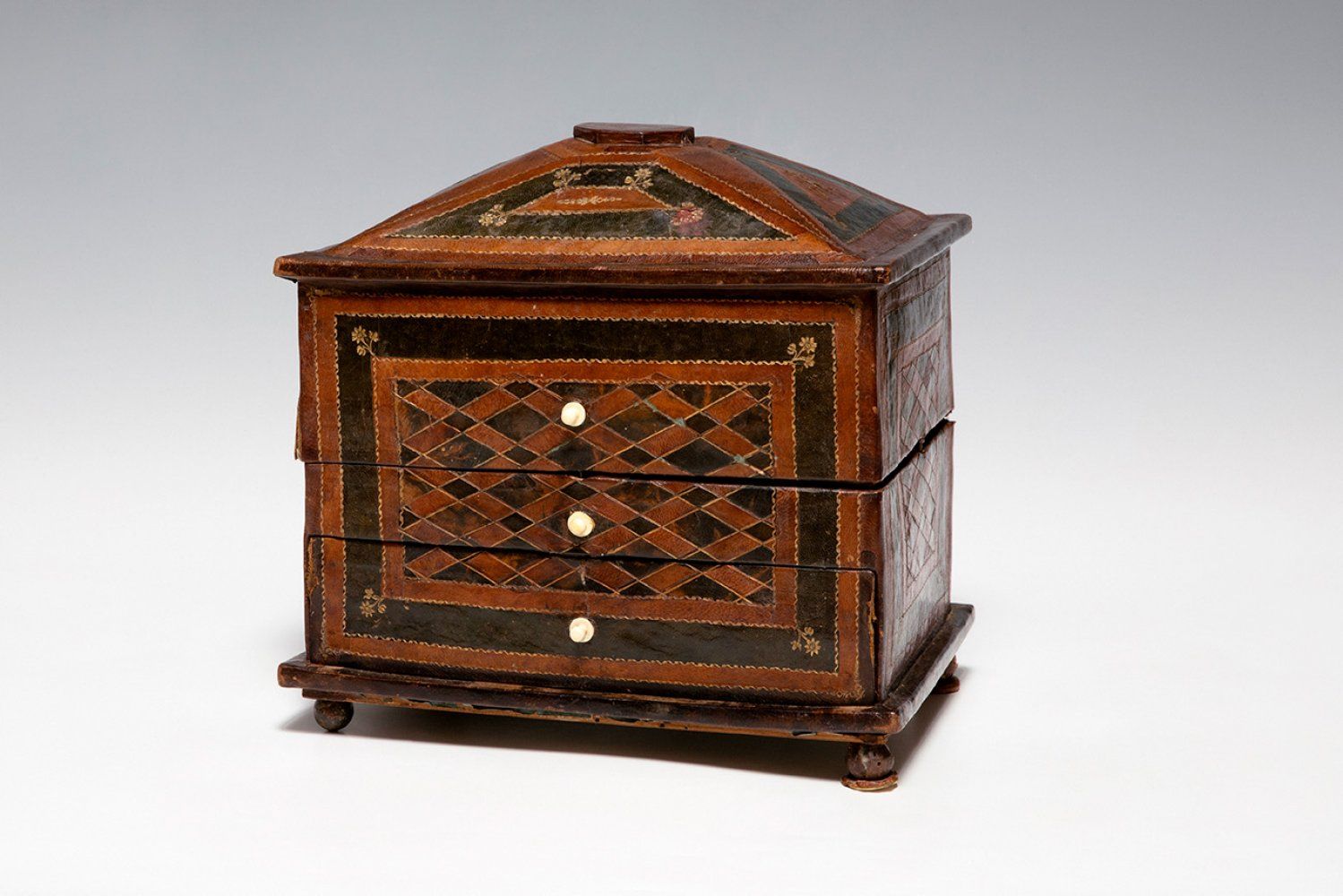 Box; Portugal, late 18th century. Schachtel; Portugal, Ende des 18. Jahrhunderts&hellip;