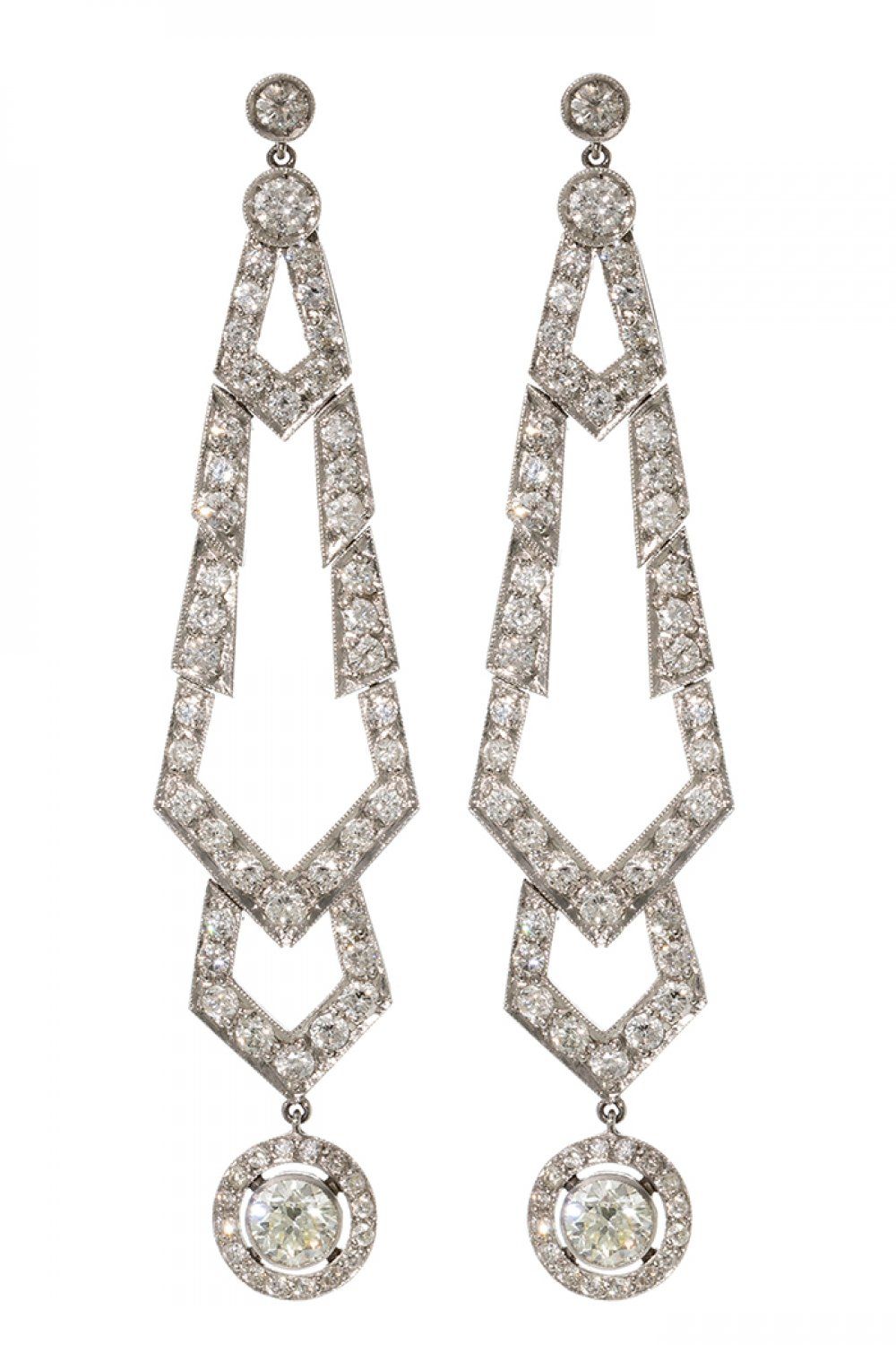 Pair of long earrings with movement in platinum. Model of sleek geometry, articu&hellip;