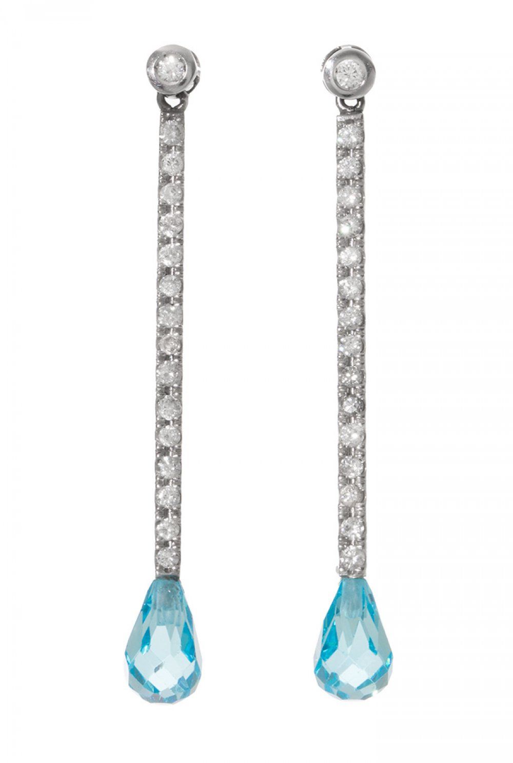 Pair of long earrings in 18kts gold with briolette-cut aquamarine and diamonds. &hellip;
