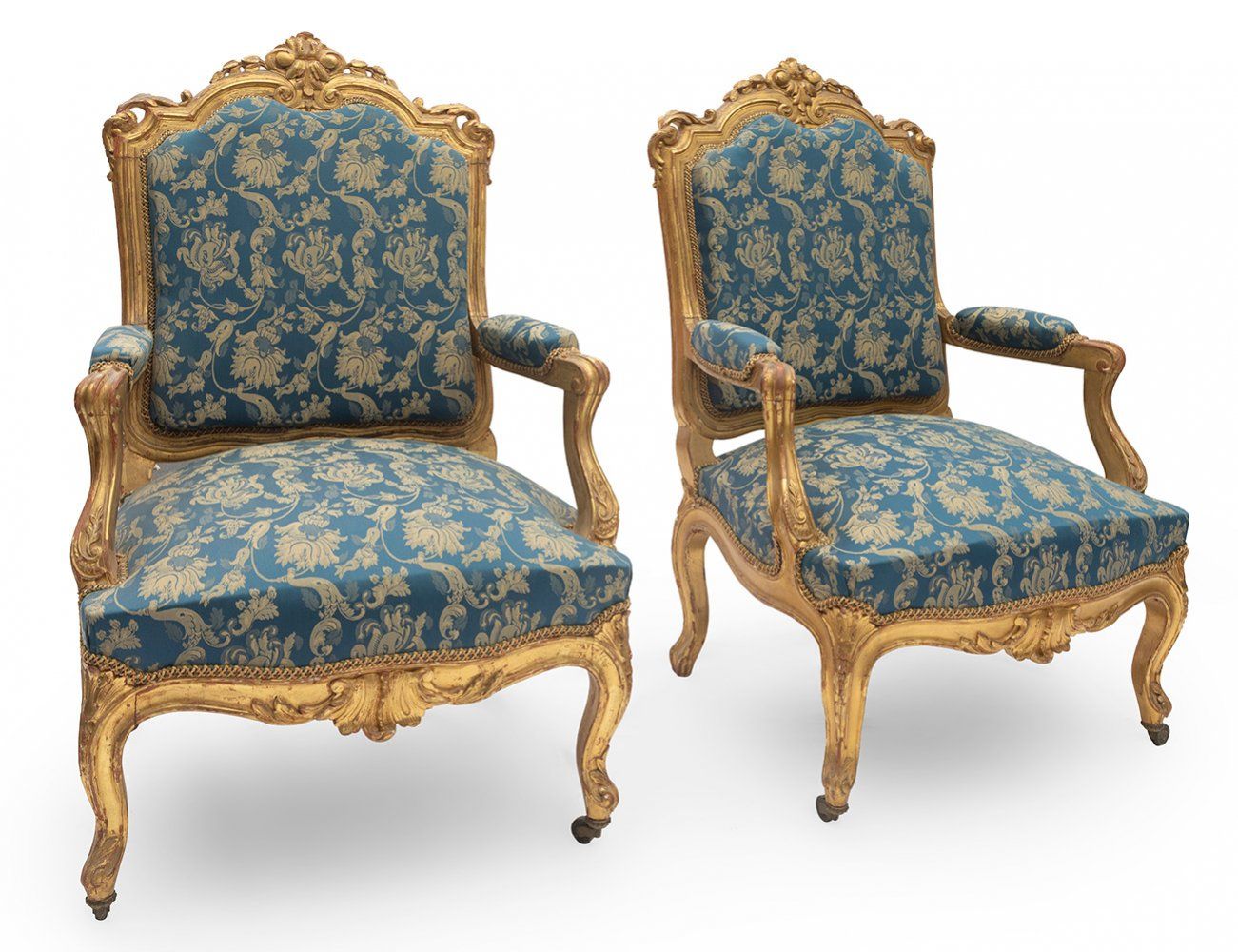 Pair of Louis Philippe armchairs, ca. 1840. 一对路易-菲利普扶手椅，约1840年。
木头雕刻和精金镀金。
大型模型。&hellip;