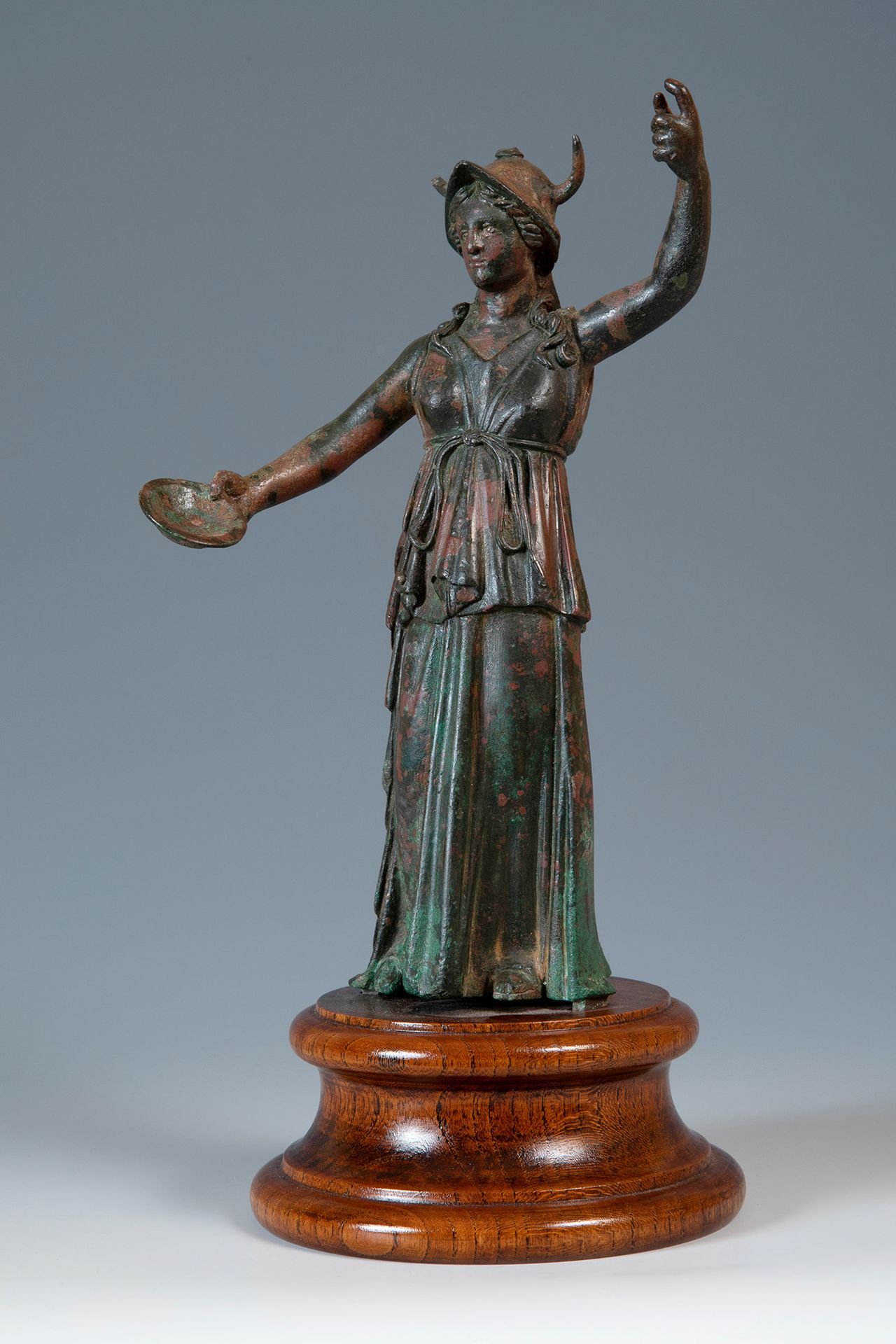 Statue of goddess Minerva.Roman. 1st to 2nd Century BC Statue de la déesse Miner&hellip;