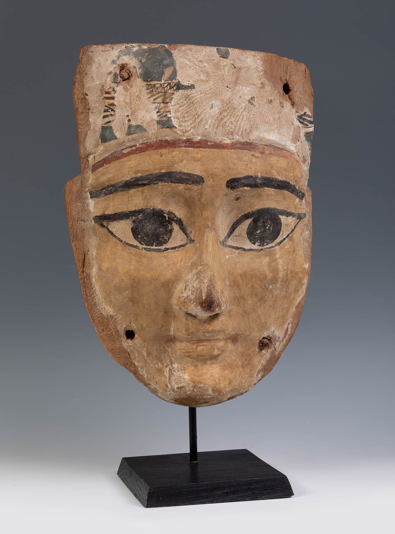 Egyptian mask. Low period, ca. 6th century BC. Masque égyptien. Basse période, v&hellip;