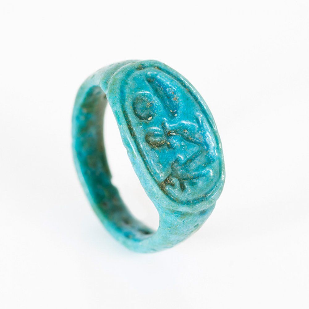 Ring with cartouche of Amenhotep III. Culture Ancient Egypt Bague avec cartouche&hellip;
