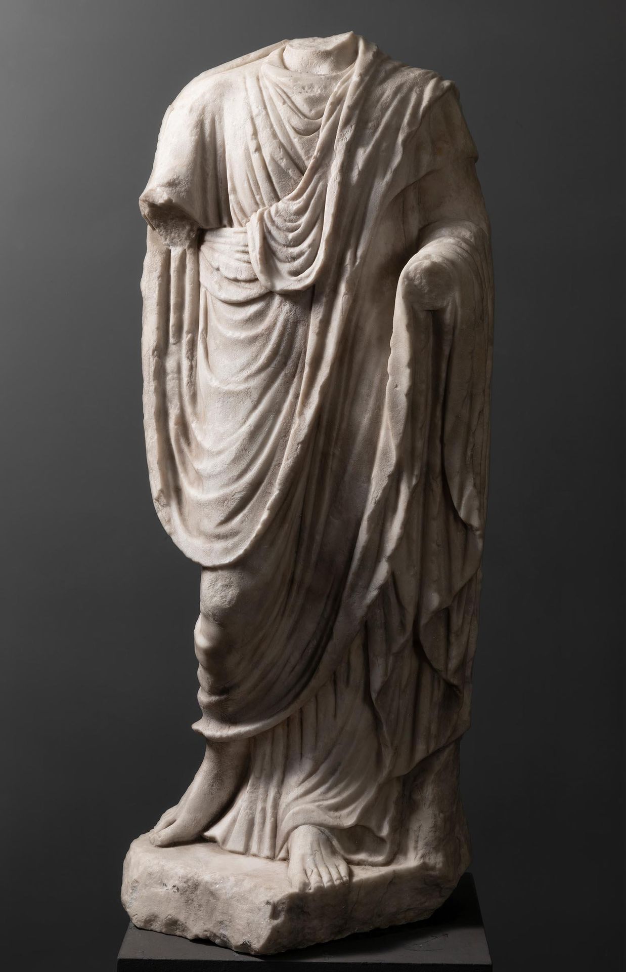 Figure; High-Imperial Roman art, 1st-2nd centuries AC 
Figure en robe ; Art roma&hellip;